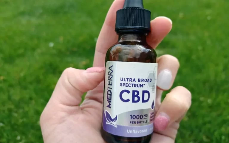 Why Medterra Ultra Broad Spectrum Is My #1 Favorite CBD Oil Tincture